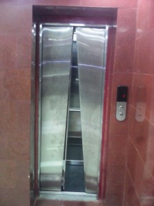 amith-shah-stuck-in-lift